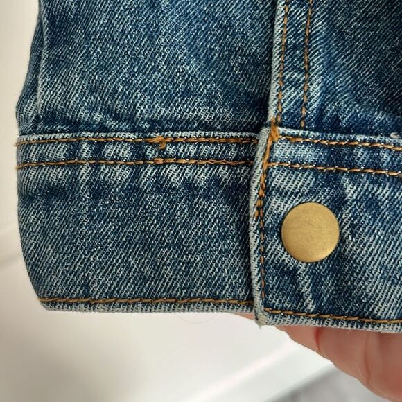 American Bazi Cropped Denim Offset Zipper Round Pulls Snap Details - Picture 9 of 10